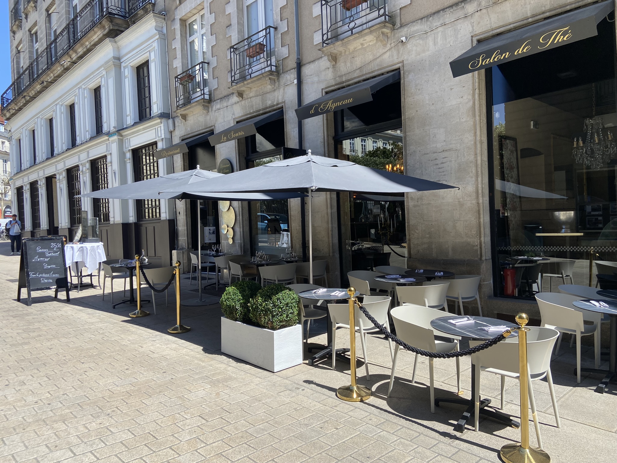 Façade du restaurant La souris d'agneau